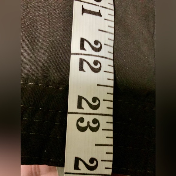 Abercrombie Puffy Vest Sz. L Fitted Snaps and Double Zip Pockets Detachable Hood - Picture 11 of 17